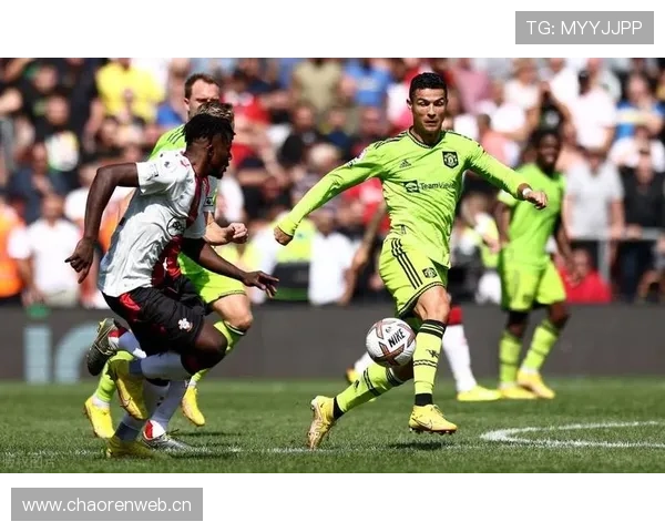 奥斯梅恩与劳塔罗对比：力量冲击型与技术流前锋的路径差异解析