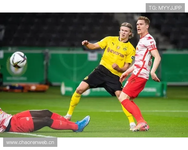 多特蒙德比赛高开低走问题显现,当前阶段表现波动对赛季走势形成制约 多特蒙德比赛高开低走问题显现,当前阶段表现波动对赛季走势形成制约