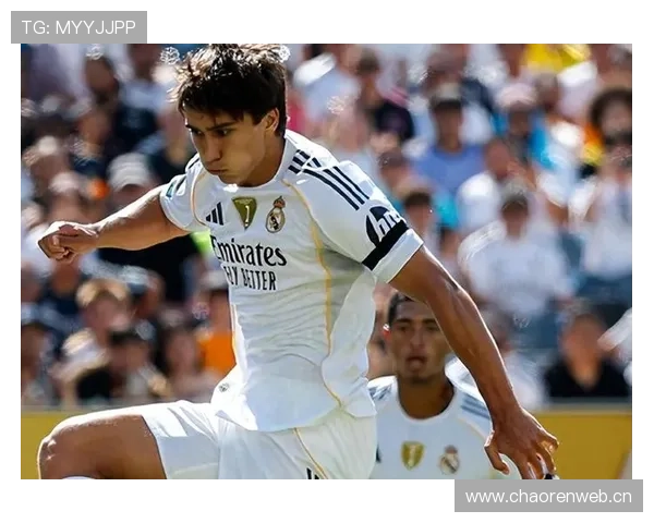 皇马整体结构面临考验,球队越踢越自由的同时,稳定性能否持续正受到关注 皇马整体结构面临考验,球队越踢越自由的同时,稳定性能否持续正受到关注