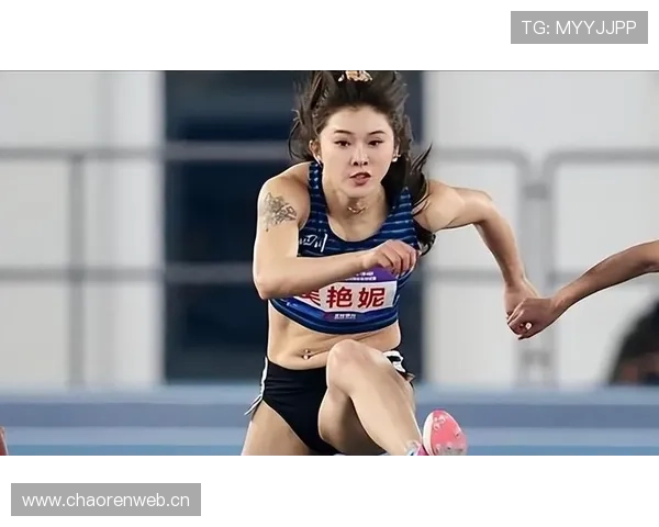 吴艳妮居然能把训练场当豪宅住，这管得了脚下球也管不过这生活细节吧！